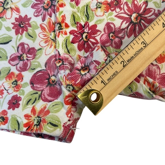 Vintage 90s BONGO Women's White Floral Denim Shorts by Gene Montesano - Picture 3 of 6